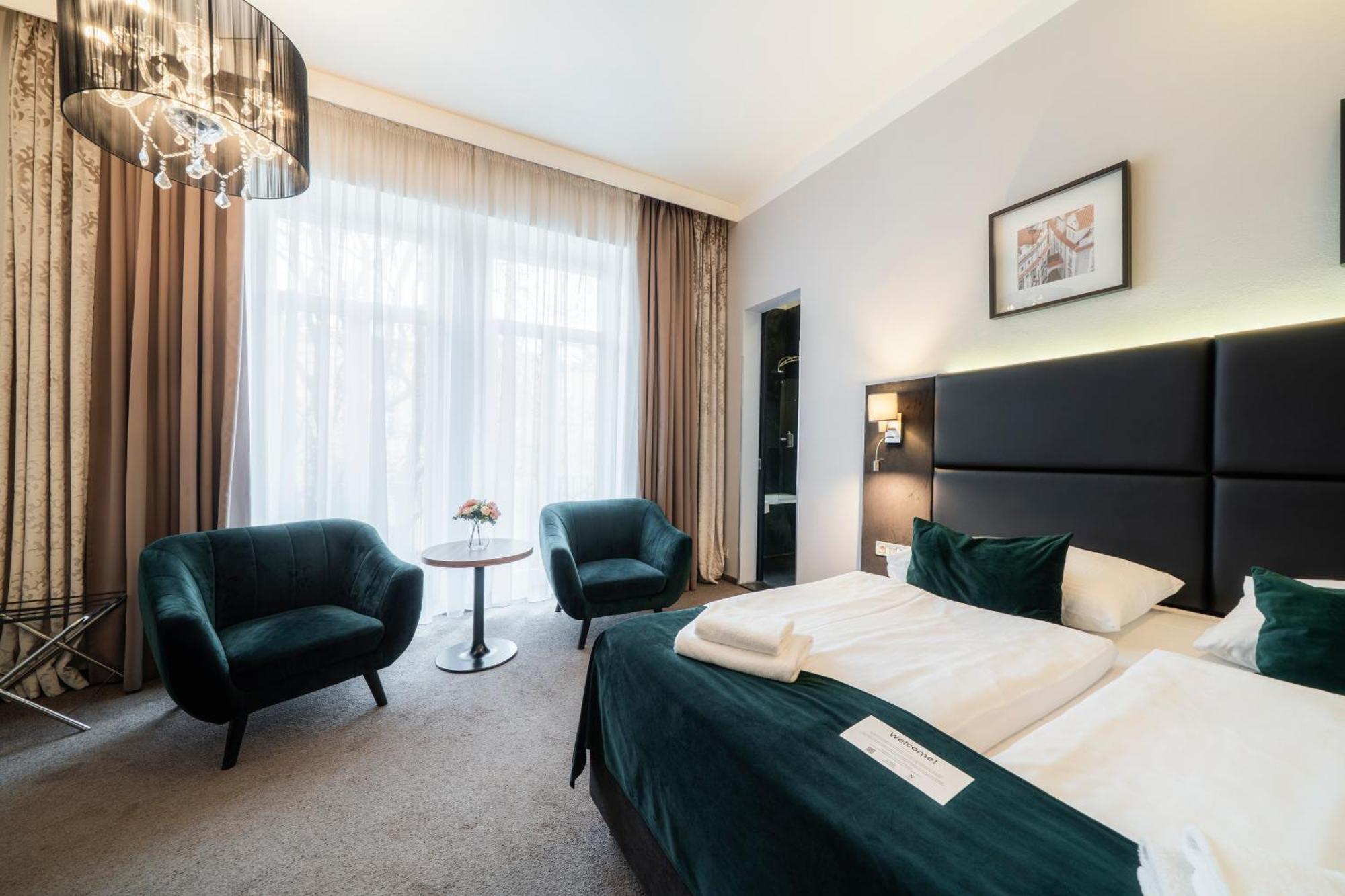 Superior Quadruple Room,1772919203:JPEG